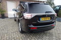 Mitsubishi Outlander - 2.0 PHEV Instyle zeer nette auto vol extra, s navi-PDC-camera - 1 - Thumbnail