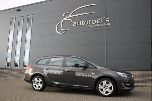 Opel Astra Sports Tourer - 1.4 Turbo Edition / 140 PK / Parkeersensoren / Sport-uitvoering - 1