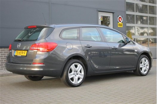 Opel Astra Sports Tourer - 1.4 Turbo Edition / 140 PK / Parkeersensoren / Sport-uitvoering - 1