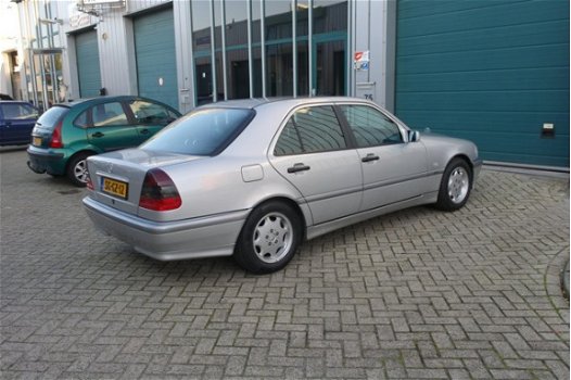 Mercedes-Benz C-klasse - 180 Sport youngtimer - 1