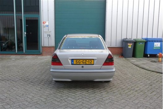 Mercedes-Benz C-klasse - 180 Sport youngtimer - 1