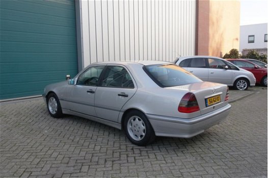 Mercedes-Benz C-klasse - 180 Sport youngtimer - 1