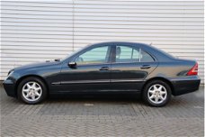 Mercedes-Benz C-klasse - 200 CDI Elegance (NAV./Climate/PDC/T.haak/NL AUTO)