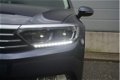 Volkswagen Passat - 1.4 TSI 125pk Business Edition + Navigatie + Achteruitrijcamera - 1 - Thumbnail