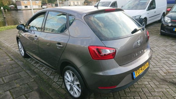 Seat Ibiza - 1.0 EcoTSI Style Connect Navigatie / PDC - 1