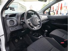 Toyota Yaris - 1.0 VVT-i Now 1e Eigenaar Nieuwstaat