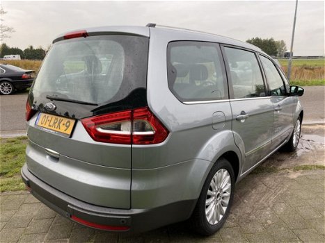 Ford Galaxy - 2.0 146PkTitanium 7 Pers Climat Navi PDC v+a 17