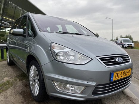 Ford Galaxy - 2.0 146PkTitanium 7 Pers Climat Navi PDC v+a 17