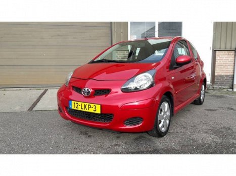 Toyota Aygo - 1.0 VVT-i Aspiration Red 3drs - 1