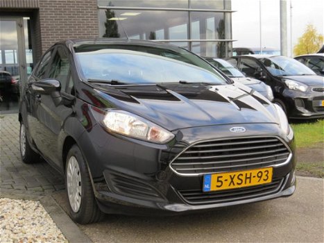 Ford Fiesta - 1.6 TDCi Lease Style Navi Airco Cruise PDC Bluetooth - 1