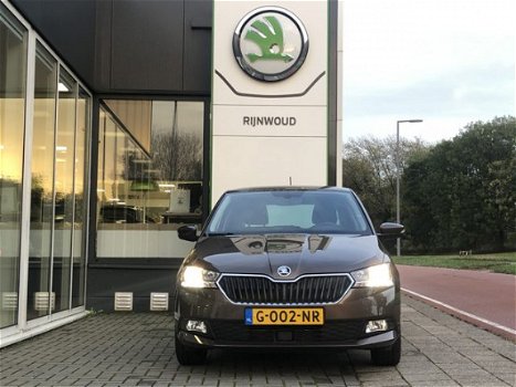 Skoda Fabia - 1.0 TSI Ambition Navigatie Climate Control Lichtmetalen velgen DAB+ - 1