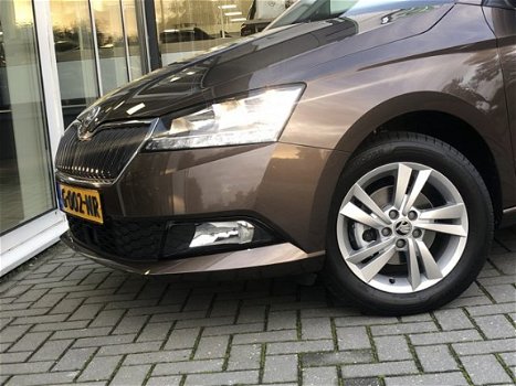 Skoda Fabia - 1.0 TSI Ambition Navigatie Climate Control Lichtmetalen velgen DAB+ - 1