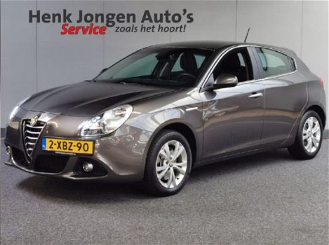 Alfa Romeo Giulietta - 1.4 T Distinctive Lusso AUTOMAAT 170 PK Rijklaar + 6 maanden Bovag-garantie - 1