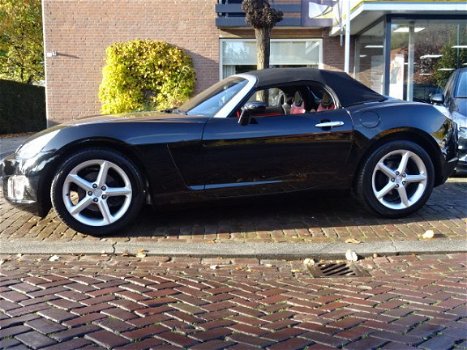 Opel GT - 2.0 Turbo Premium 18