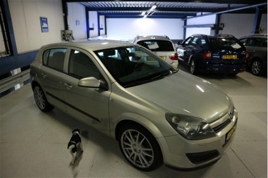 Opel Astra - 1.6 Enjoy 2e EIG / NAP / NIEUW MODEL - 1