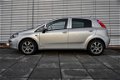 Fiat Punto - 100 PK LOUNGE 5 DEURS - CLIMA - CRUISE - NAVIGATIE - BLUETOOTH - 1 - Thumbnail