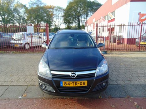 Opel Astra - 1.9 CDTI 88KW ST.WGN AUT EXECUTIVE - 1