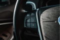 Volvo V40 - 2.0 D4 Summum Business / Cruise + Climate control / Navigatie / Panoramadak / Leder - 1 - Thumbnail
