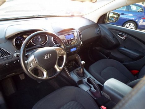 Hyundai ix35 - 2.0i 165pk Dynamic | PDC | ECC | Cruise control | Bluetooth carkit | Radio-CD | Trekh - 1
