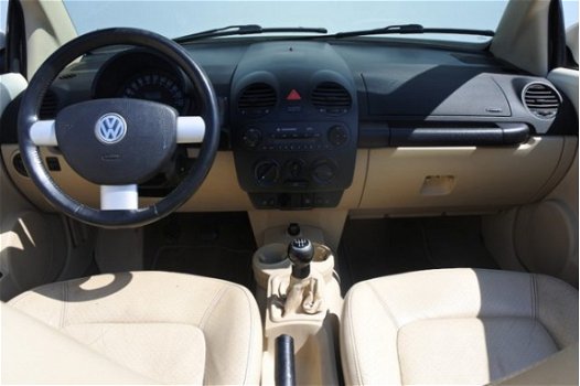 Volkswagen New Beetle Cabriolet - 1.4 Geen import/ Elektr kap/ Leder/ Nieuwe distibutie - 1