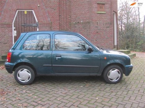 Nissan Micra - 1.0 L automaat - 1