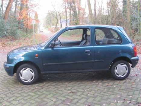 Nissan Micra - 1.0 L automaat - 1