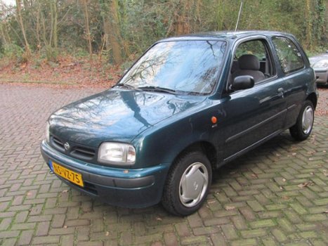 Nissan Micra - 1.0 L automaat - 1