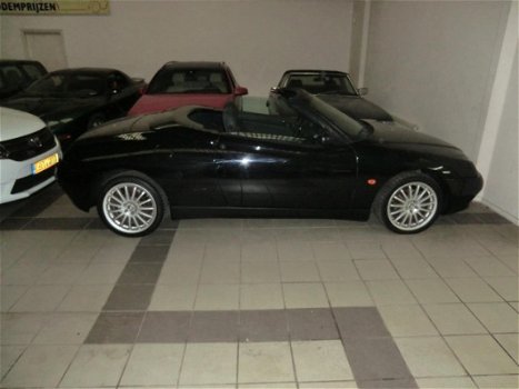 Alfa Romeo Spider - 2.0-16V T.Spark - 1