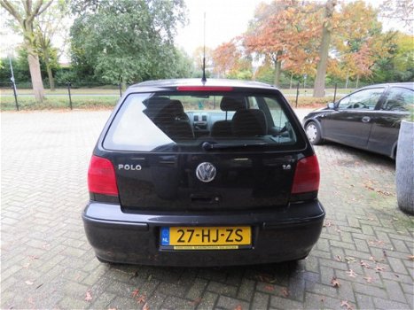 Volkswagen Polo - 1.4-16V Trendline - 1