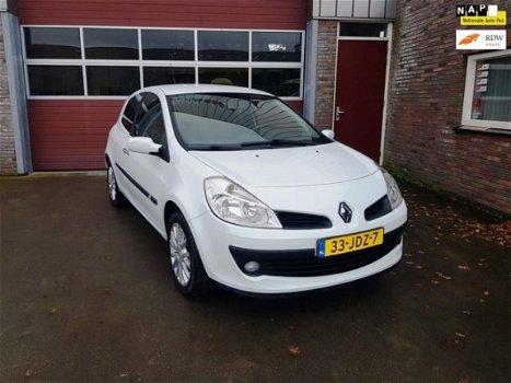 Renault Clio - 1.2-16V Collection 105.000 KM, Airco. LMV, Cruise Control, Rijklaarprijs, Garantie - 1