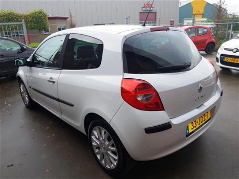 Renault Clio - 1.2-16V Collection 105.000 KM, Airco. LMV, Cruise Control, Rijklaarprijs, Garantie - 1