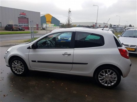 Renault Clio - 1.2-16V Collection 105.000 KM, Airco. LMV, Cruise Control, Rijklaarprijs, Garantie - 1