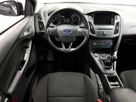 Ford Focus - 1.0 Trend Edition Navigatie, Ac, Pdc - 1