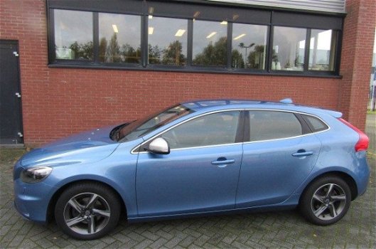 Volvo V40 - 2.0 D2 R-Design Business LEER ALCAN./XENON/TREKHAAK/STOEL VERW - 1