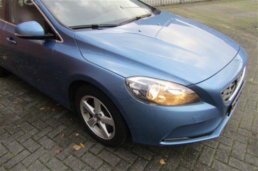 Volvo V40 - 2.0 D4 Summum Business PANORAMADAK/LEER/TREKHAAK/STOEL VERW - 1