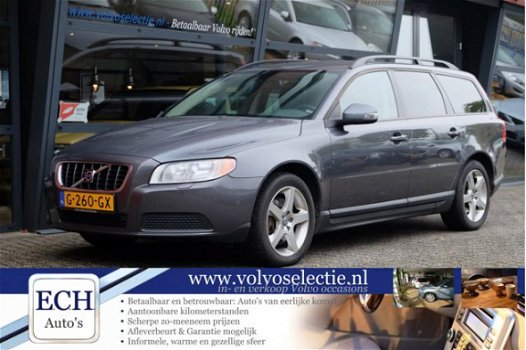 Volvo V70 - 2.5T 200 pk, Stoelverwarming voor + achter, ECC, Trekhaak - 1