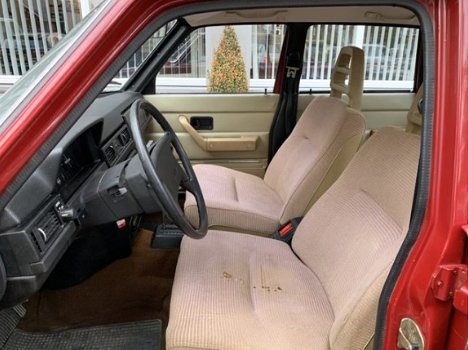 Volvo 244 - 2.1 GL Automaat 1978, Benzine, Sedan, Rood Apk 09-2021 belastingvrij - 1