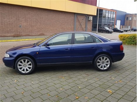 Audi A4 - 1.6 CLIMA - 1