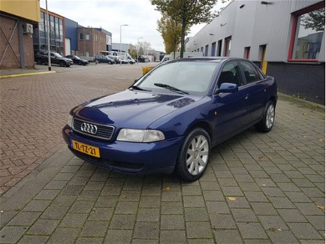 Audi A4 - 1.6 CLIMA - 1