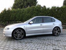 Seat Leon - 1.8-20VT Topsport CLIMATE, 18"LM VELGEN