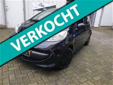 Peugeot 107 - 1.0-12V XS Automaat Nieuw APK