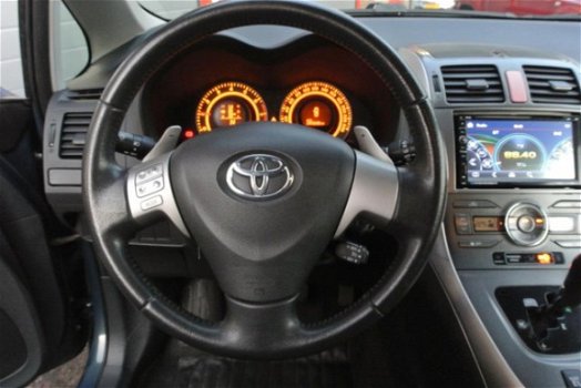 Toyota Auris - 1.6-16V Sol - 1