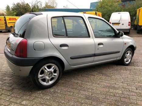 Renault Clio - 1.4-16V RT - 1