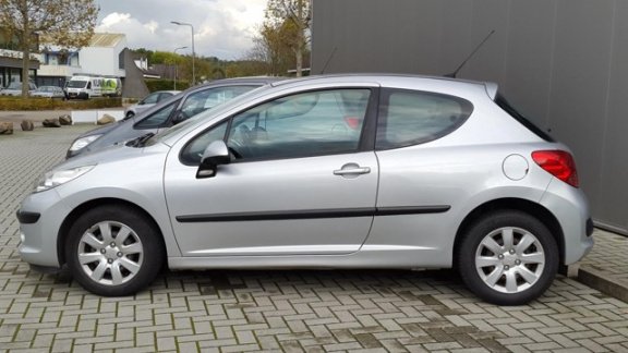 Peugeot 207 - 1.4 Color-line - 1