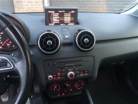 Audi A1 - 1.2 TFSI Admired NLauto/Sline/Navigatie/Led/Boekjescompleet - 1