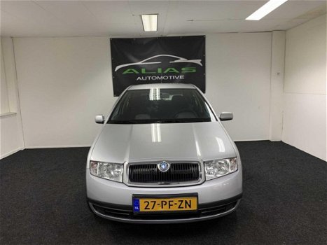 Skoda Fabia - 1.4-16V Comfort 2004 Grijs / 5-deurs / Bluetooth / APK 2020 / NAP - 1