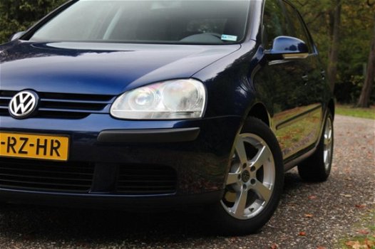 Volkswagen Golf - 1.6 Trendline 5drs DSG Navi Airco Pdc NAP - 1