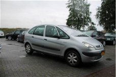 Citroën Xsara Picasso - 1.8i-16V Plaisir Clima Trekhaak Nette Auto