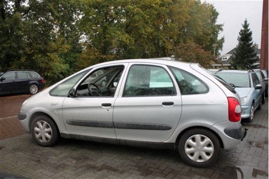 Citroën Xsara Picasso - 1.8i-16V Plaisir Clima Trekhaak Nette Auto - 1