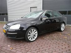 Volkswagen Jetta - 1.6 FSI 2007 Climatronic/18" LMV/6-versnellingen